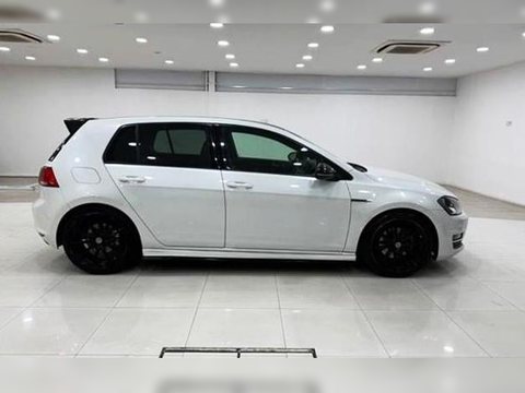 2016 Volkswagen Golf photo 14