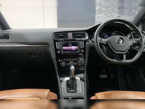2016 Volkswagen Golf photo 16