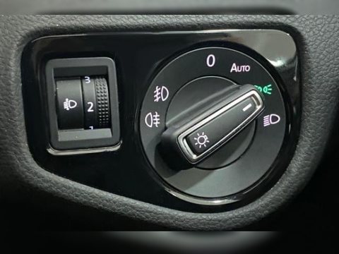 2016 Volkswagen Golf photo 30