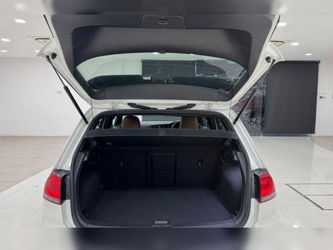 2016 Volkswagen Golf photo 43